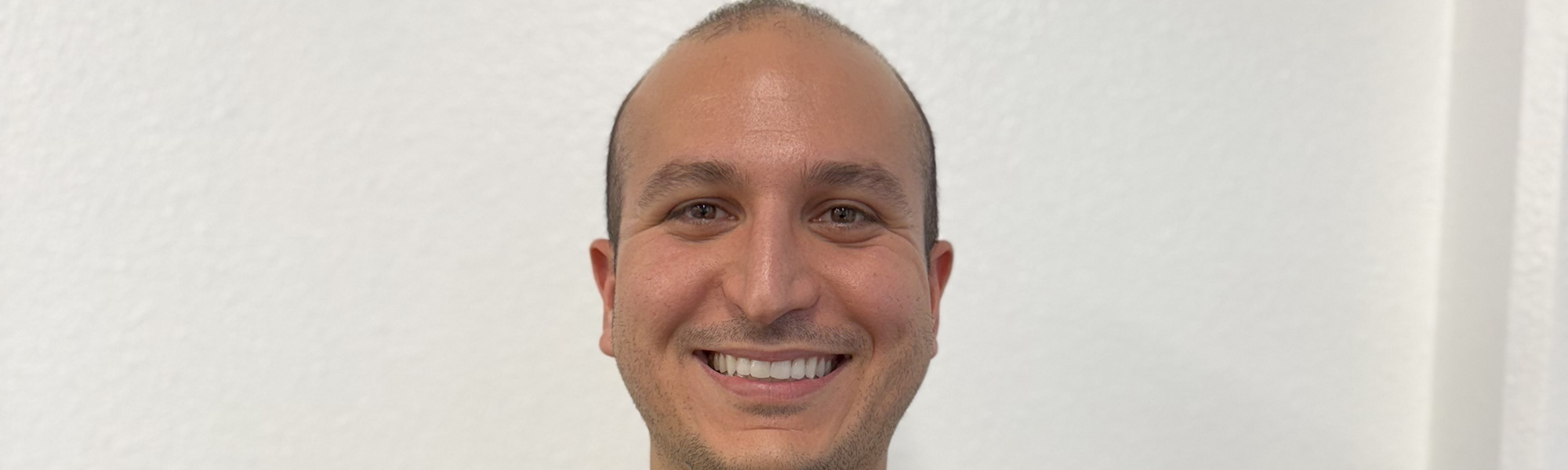 About Dr. Moji Ghalambor